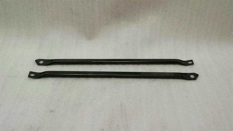 BMW 1 (F20 / F21) BMW 1 Series F20 Strut Brace 7377777 Retainer Carrier Strut Brace Body type: Hatchback
Fuel: Petrol