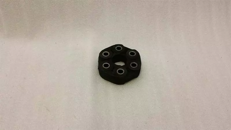 BMW 1 (F20 / F21) BMW 1 Series F20 Propshaft Coupling 1227869 Joint Disc Body type: Hatchback
Fuel: Petrol