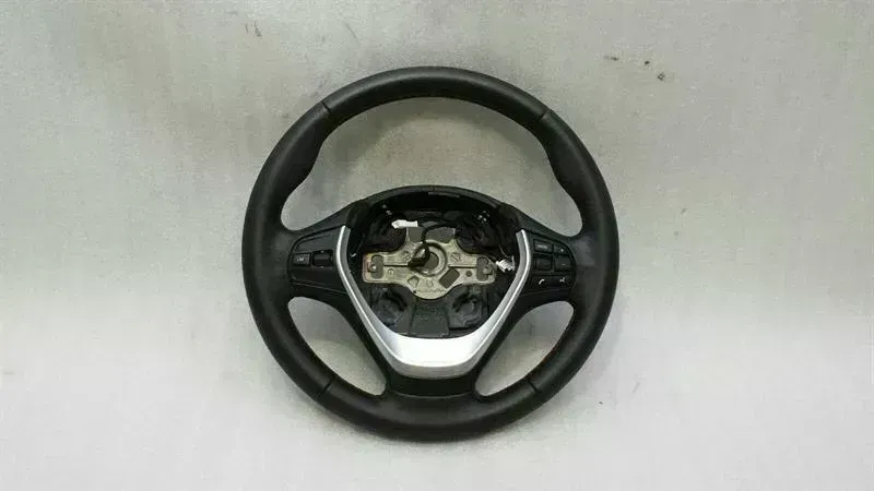 BMW 1 (F20 / F21) BMW 1 3 F30 MFL leather black F20 steering wheel 6856230 steering wheel Body type: Hatchback
Fuel: Petrol