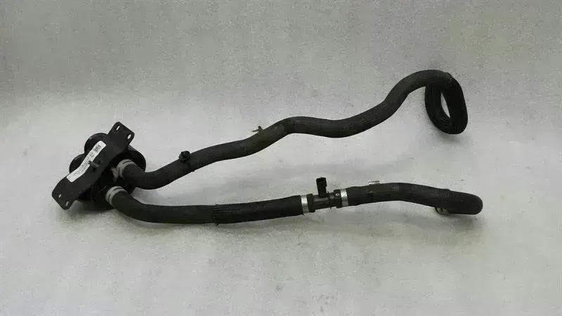 Tesla Model S Tesla Model S 75 Cooling Pipe 1003117-00-H Cooling Water Hose Hose Body type: Hatchback
Fuel: ELECTRIC