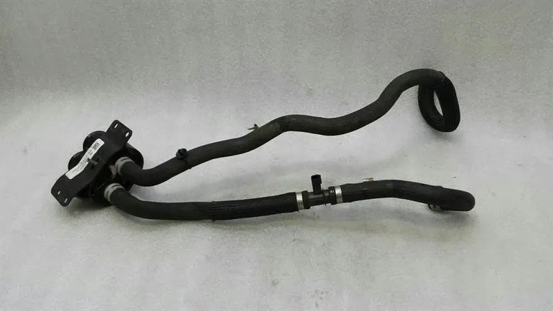 Tesla Model S 75 Cooling Pipe 1003117-00-H Cooling Water Hose Hose