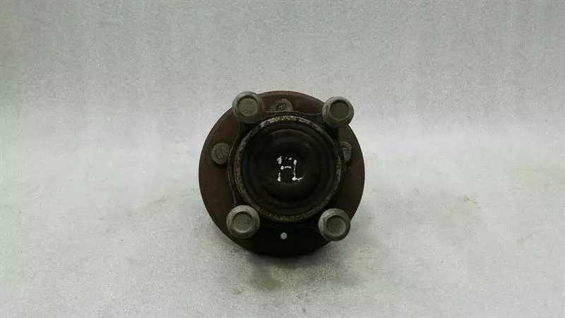 Tesla Model S Tesla Model S 75 Left Front Hub 6007040-00-A Wheel Bearing Housing Front Left Body type: Hatchback
Fuel: ELECTRIC