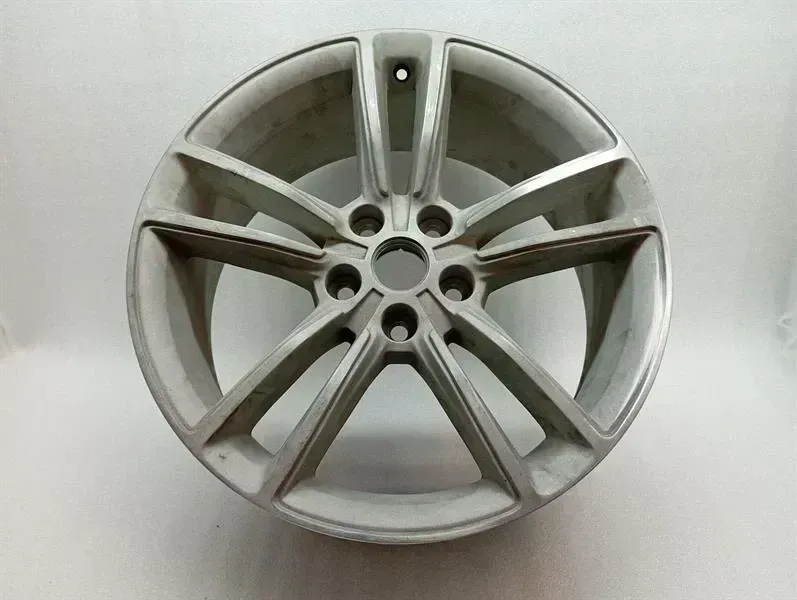 Tesla Model S Tesla Model S 75 Alloy Wheel 6007214-00-D Alloy Wheel 19X 8J ET40 Body type: Hatchback
Fuel: ELECTRIC