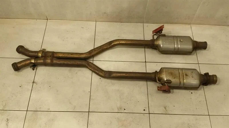 Mercedes R Class W251 Down Pipe A2514903715 Exhaust Muffler M272 V6