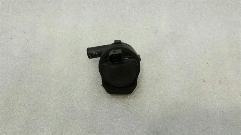 Mercedes R Class W251 Additional Cooling Pump A2118350028 Coolant Pump Pump