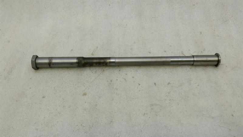 BMW 6 (F06 / F12 / F13) BMW C600 SPORT Front Axle 7725079 Front Wheel Axle