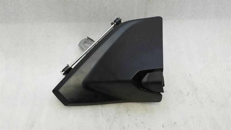 BMW 6 (F06 / F12 / F13) BMW C600 SPORT luggage compartment cover 8534638 trunk trim right