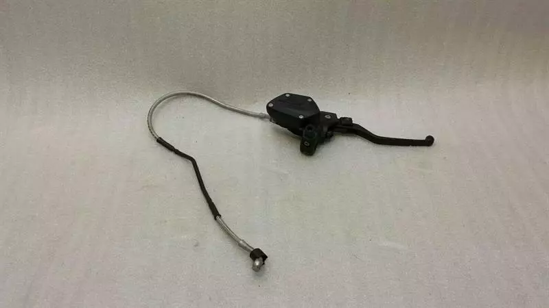 BMW 1 (F20 / F21) BMW R1200GS Adventure Brake Master Cylinder 8559604 Brake Master Cylinder Body type: MOTORCYCLE
Fuel: Petrol