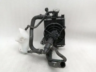 BMW R1250RT K52 radiatora paka 17118546416 radiatora pakotne