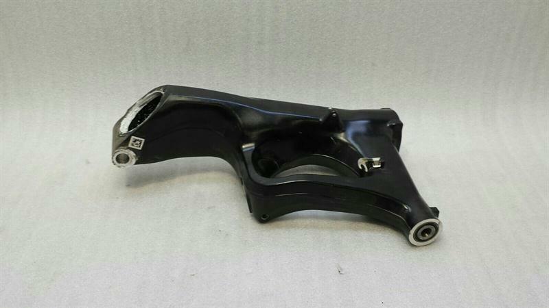 BMW 1 (F20 / F21) BMW R1200GS Adventure Rear Swingarm 8535847 Rear Swingarm Swingarm Body type: MOTORCYCLE
Fuel: Petrol