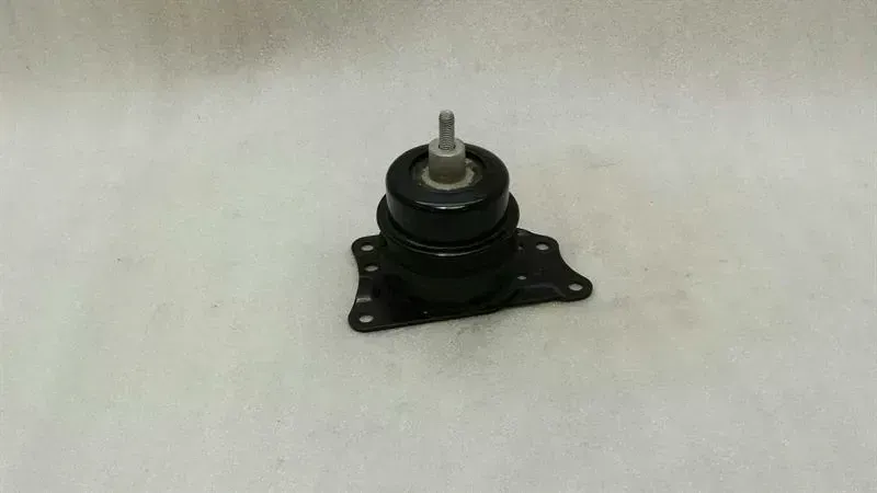 Audi A1 (8X) Audi A1 8X Right Engine Mount 6R0199167Q Motor Holder Right 1.4 TFSI Body type: Hatchback
Fuel: Petrol