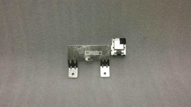 Audi A1 (8X) Audi A1 8X S1 Aerial / Antenna 8X0035503B Antenna Body type: Hatchback
Fuel: Petrol
