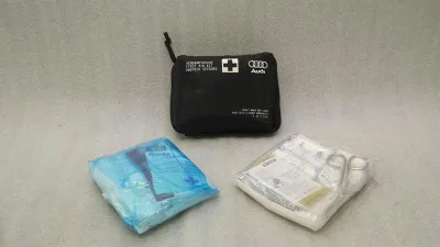 Trousse de premiers secours Audi A1 8x 8W0860282B boîte à pansement sac Verbant