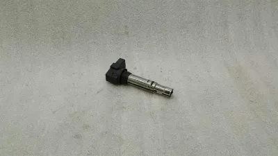 Cewka zapłonowa Audi A1 8X 036906715C Cewka zapłonowa 1.4 TFSI
