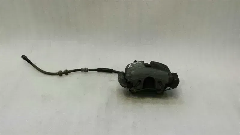 Audi A1 (8X) Audi A1 8X Right Front Caliper Brake Caliper Front Right Body type: Hatchback
Fuel: Petrol