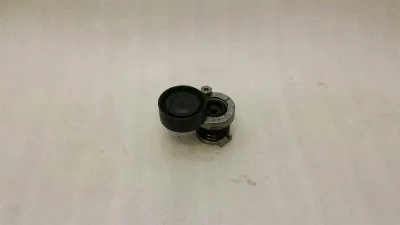 Mercedes A Class W176 Обтегач на ремък 117501113R Обтяжна ролка OM607