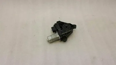 Mercedes A Class W176 RLH Мотор за прозорец на вратата A2469063100 Мотор за стъклоповдигач HL