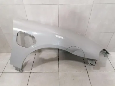Porsche Taycan 9J Höger Wing 9J1821102Y utan PWR DÖR Fram Höger Fender