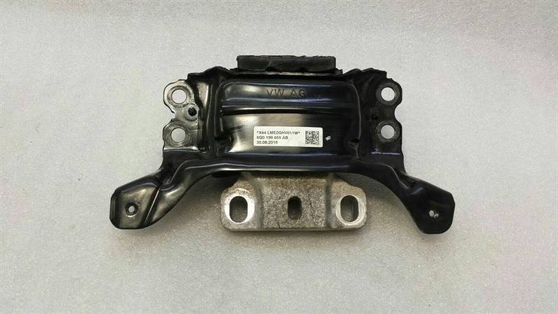 Audi A3 (8Y)  2020-... Audi A3 8V Facelift Engine Mount 5Q0199555AB Engine Mount