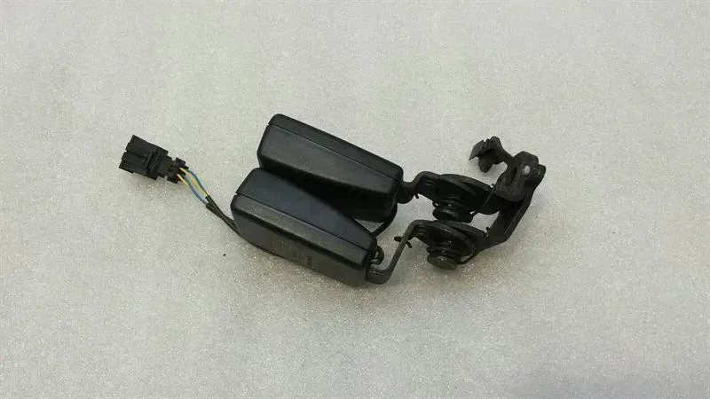 Audi A3 (8Y)  2020-... Audi A3 8V facelift belt buckle 8V0857739 belt buckle
