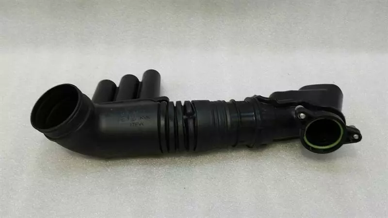 Audi A3 (8Y)  2020-... Audi A3 8V Facelift Intake Pipe 04E129651C Intake Hose Intercooler 1.4 TFSI