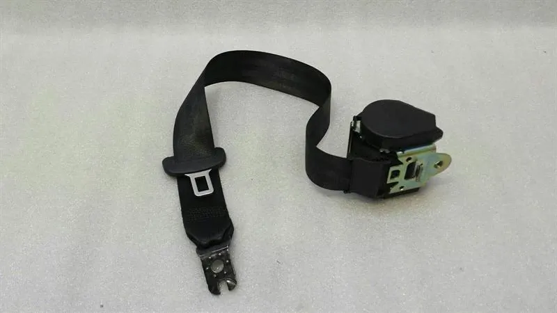 Audi A3 8V facelift rear seat belt 8V5857805A seat belt belt rear