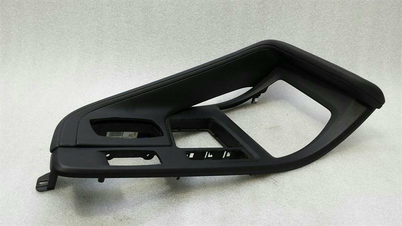 BMW X1 (F48) BMW X1 F48 RHD Console Cover 9388423 Right Hand Drive Body type: SUV
Fuel: Petrol