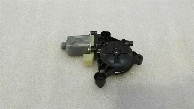 Audi A3 (8Y)  2020-... Audi A3 8V Facelift FLH door window motor 5Q0959801B window regulator motor front Li