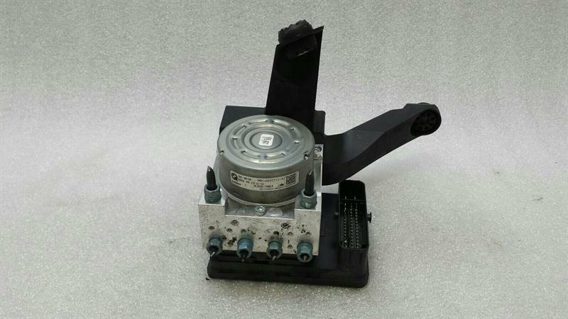 BMW X1 (F48) BMW X1 F48 A.B.S Pump 6897149 ABS Pump Hydraulic Block DSC Body type: SUV
Fuel: Petrol