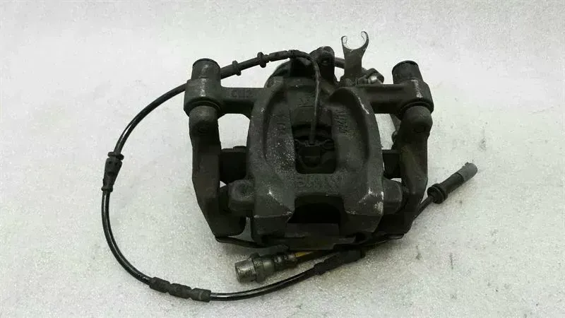 BMW X1 (F48) BMW X1 F48 Right Rear Caliper 6883026 Brake Caliper Rear Right Body type: SUV
Fuel: Petrol