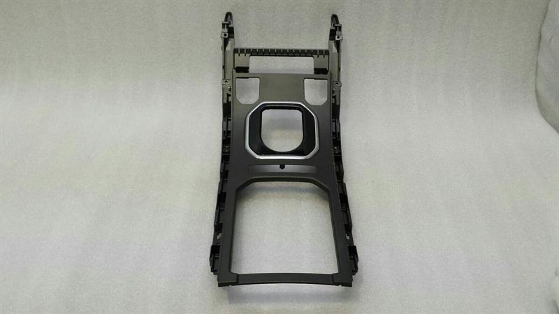 Land Rover Range Rover Evoque 2019-... Land Rover Evoque 2.2 TD Center Console Cover BJ32-045A66-AAW Console Cover