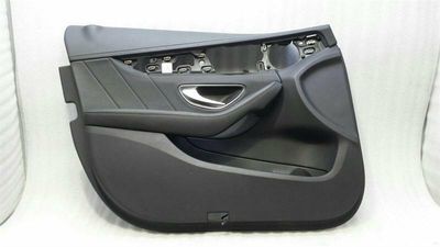 Mercedes C Klasa W205 RHD Karta drzwi przednich lewych A2057206911 Kierownica po prawej stronie.
