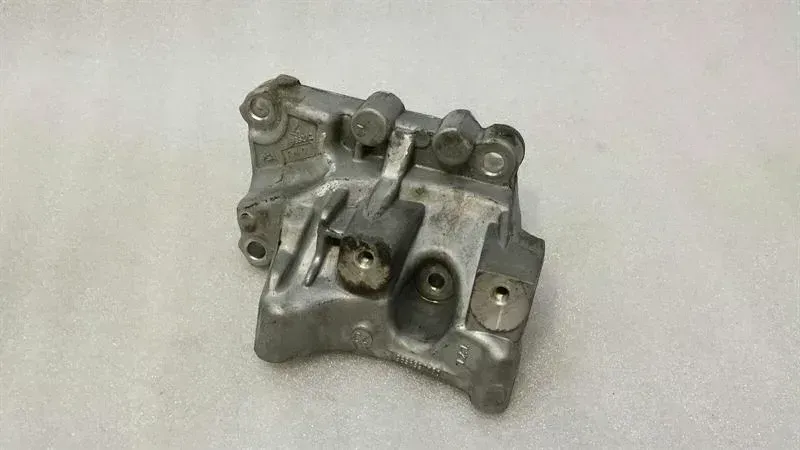 Land Rover Range Rover Evoque 2019-... Land Rover Evoque 2.2 TD Fuel Filter Bracket 9656597780 Fuel Filter Holder
