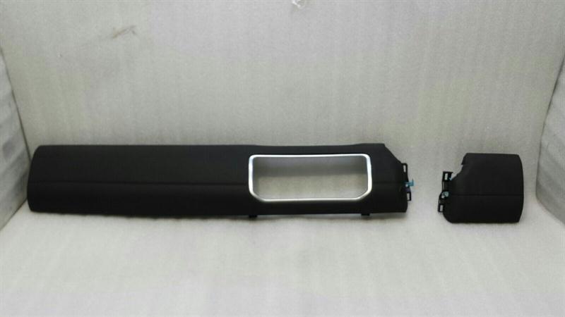 Land Rover Range Rover Evoque 2019-... Land Rover Evoque RHD Dashboard Covers Set LR026408 Right Hand Drive