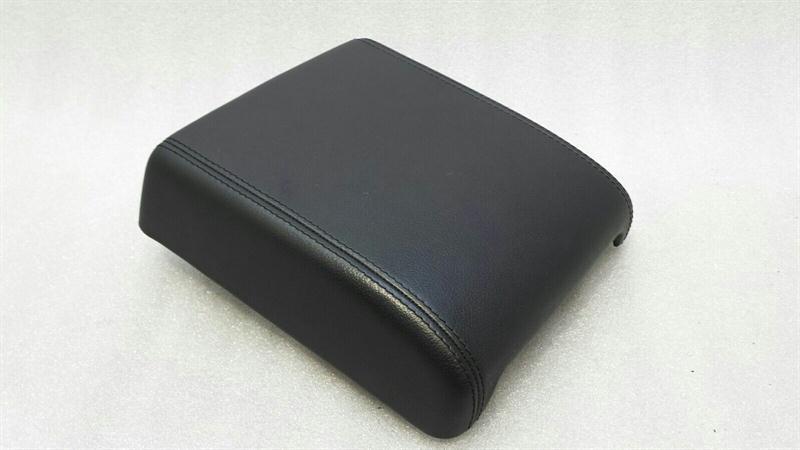 Land Rover Range Rover Evoque 2019-... LAND ROVER Evoque 2.2 TD Armrest LR024687 Center Armrest Armrest Leather