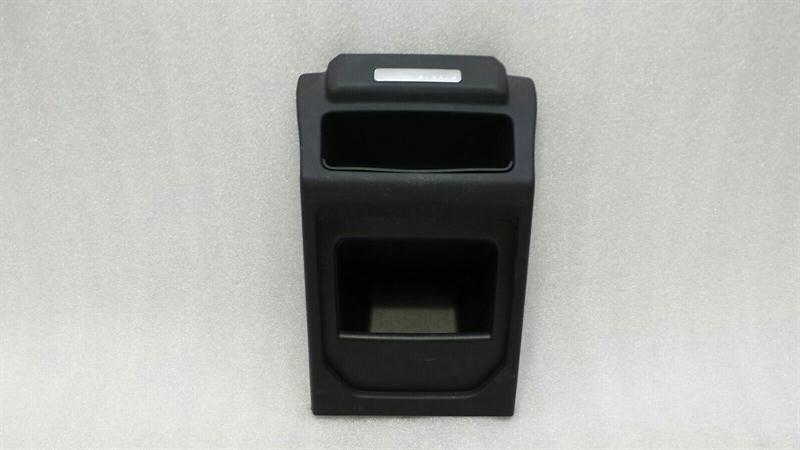 Land Rover Range Rover Evoque 2019-... Land Rover Evoque 2.2 TD TRAY EJ32-04569-AAW Tray