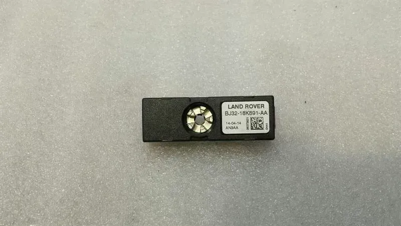 Land Rover Range Rover Evoque Land Rover Evoque 2.2 TD Aerial / Antenna BJ32-18K891-AA Antenna Body type: SUV
Fuel: Diesel