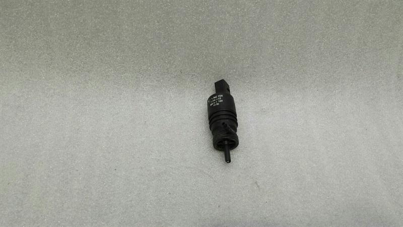 BMW 3 (E46) BMW Z4 E85 E86 E46 E39 Washer Fluid Pump 8362154 Washer Water Pump