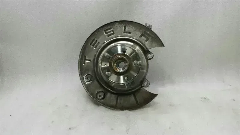 Tesla Model S Tesla Model S 75 Right Rear Hub 1042507-00-B Wheel Bearing Housing Rear Right Body type: Hatchback
Fuel: ELECTRIC