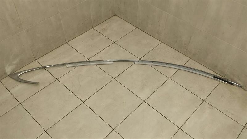 Tesla Model S Tesla Model S 75 Right Body Moulding 1039308-00-A Strip Right Chrome Body type: Hatchback
Fuel: ELECTRIC