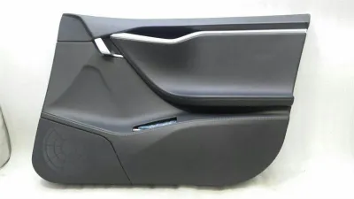 Tesla Model S 75 RHD Karta drzwi przednia prawa 1028586-22-C Kierownica po prawej stronie