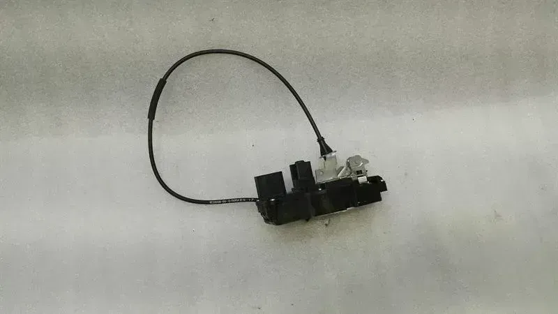 Tesla Model S Tesla Model S 75 Front Right Door Lock 6008912-00-C Door Lock Front Right Body type: Hatchback
Fuel: ELECTRIC