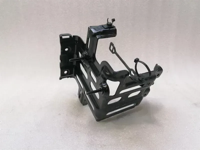 Tesla Model 3 Tesla Model 3 Battery Holder Bracket 1119120-00-D Battery Holder Carrier Body type: Hatchback
Fuel: ELECTRIC