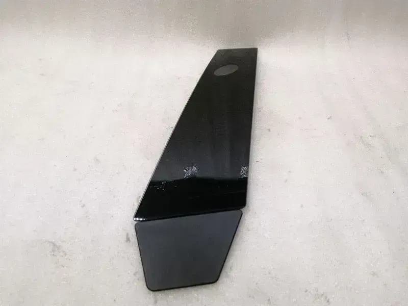 Tesla Model 3 Tesla Model 3 Left B Post Moulding 1092978-00-C Left B Pillar Fairing Body type: Hatchback
Fuel: ELECTRIC