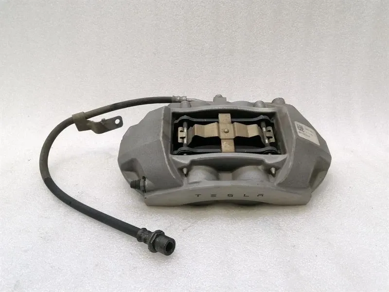 Tesla Model 3 Left Front Caliper 1044621-00-D Brake Caliper Front Left Brembo