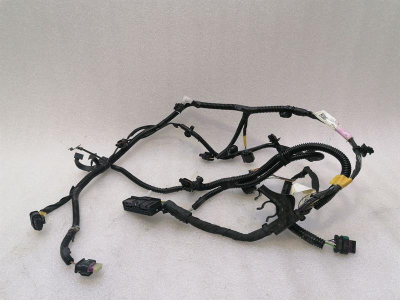 Tesla Model 3 TESLA MODEL 3 STANDARD RANGE Wiring Loom 1068767-00-F Wiring Harness BATTERY Body type: Hatchback
Fuel: ELECTRIC