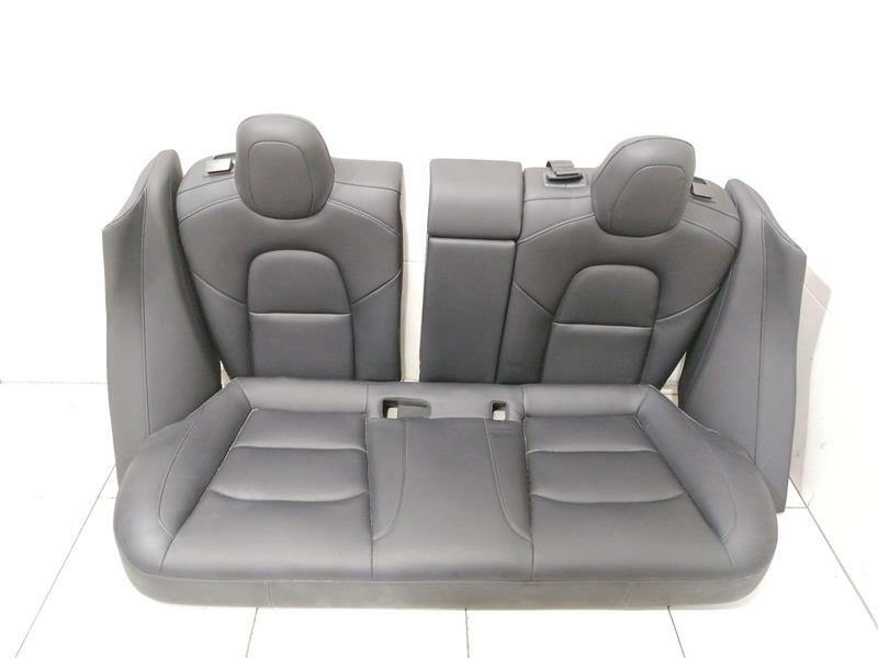 Tesla Model 3 Tesla Model 3 Rear Seat Backrest Sat Pad Set 7654336-01-C Rear Seat Set Body type: Hatchback
Fuel: ELECTRIC
