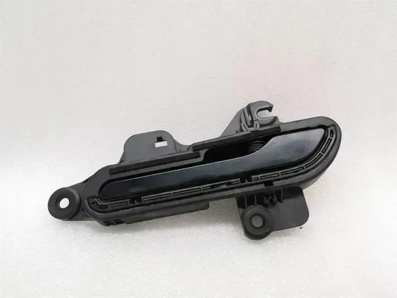 Tesla Model 3 Tesla Model 3 Long Range FLH Door handle 1528114-00-C door handle front left Body type: Hatchback
Fuel: ELECTRIC