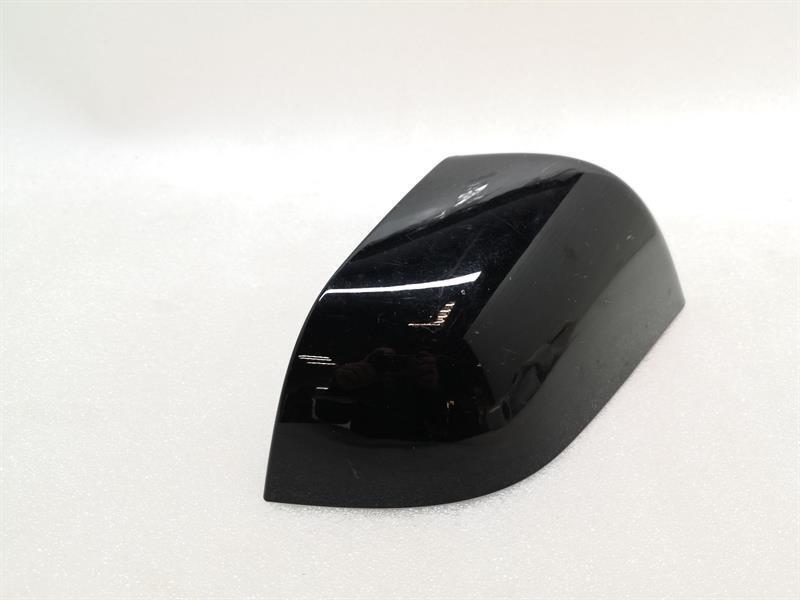 Tesla Model 3 Tesla Model 3 Right Mirror Cover 1092292-01-C Exterior Mirror Bezel Right Body type: Hatchback
Fuel: ELECTRIC