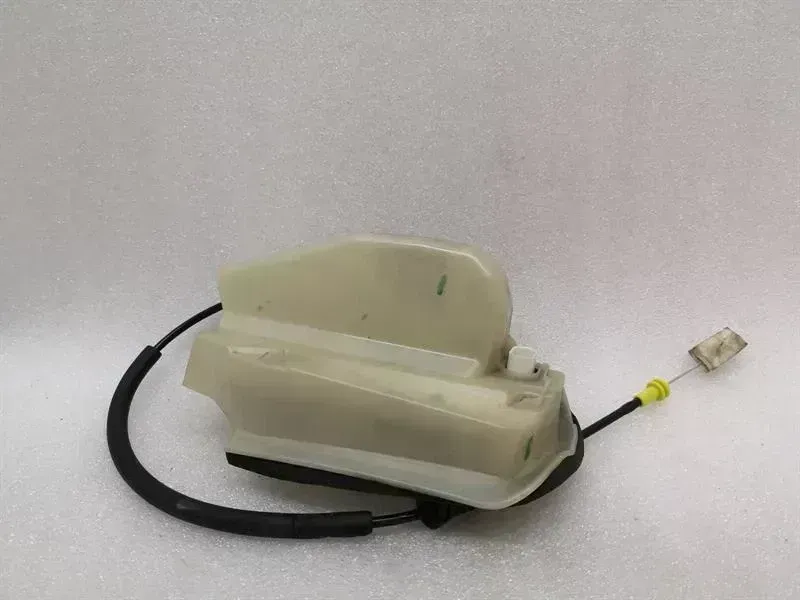 Tesla Model 3 Tesla Model 3 Long Range RLH Door Lock 1500674-00-A Door Lock Rear Left Body type: Hatchback
Fuel: ELECTRIC